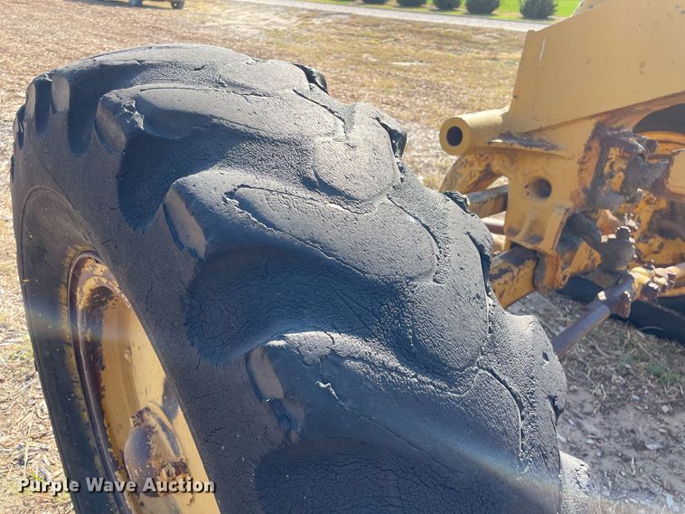 image for item NX9964 Caterpillar 112  rigid frame motor grader