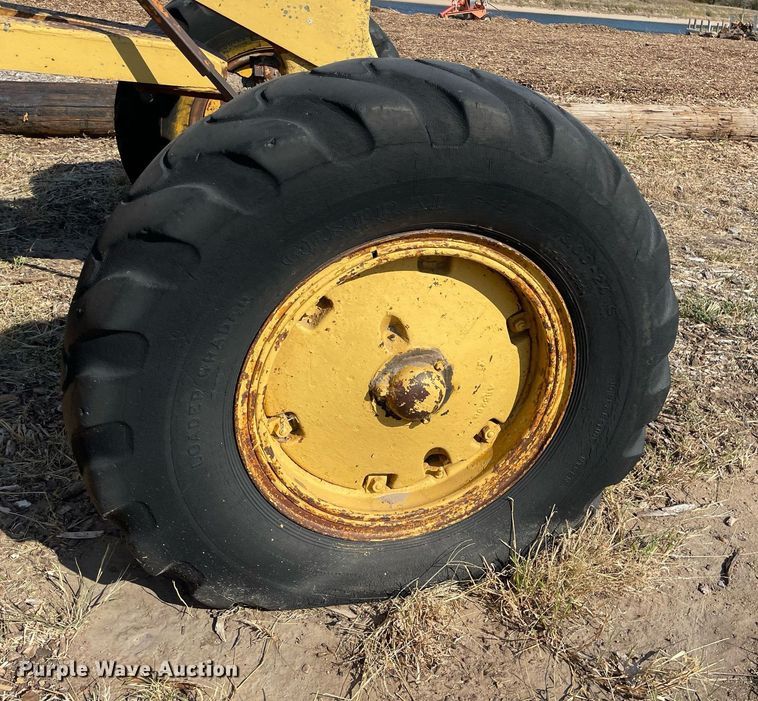 image for item NX9964 Caterpillar 112  rigid frame motor grader