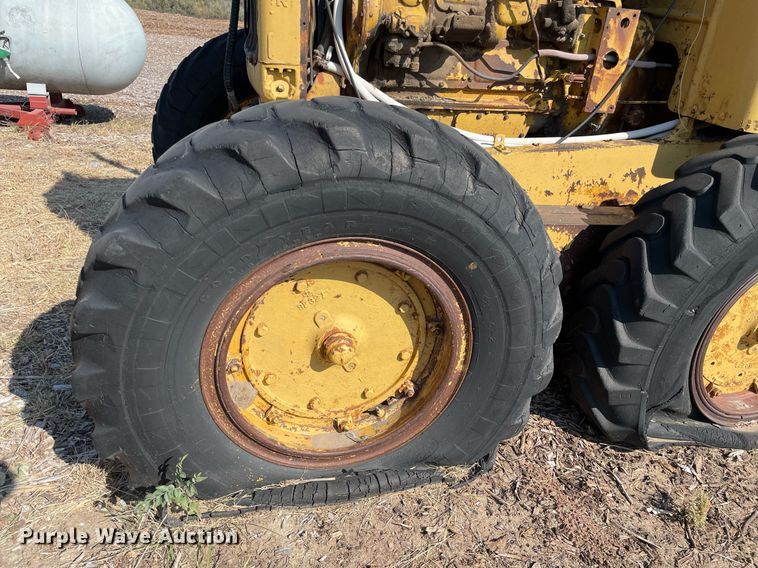 image for item NX9964 Caterpillar 112  rigid frame motor grader