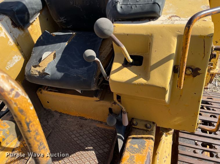 image for item NX9965 1981 Fiat-Allis FL10C  track loader