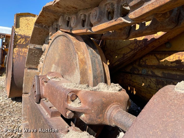 image for item NX9965 1981 Fiat-Allis FL10C  track loader