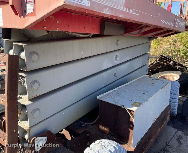 image for item NX9968 Mec 3068ES  scissor lift