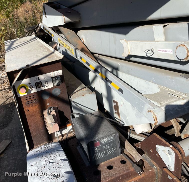 image for item NX9968 Mec 3068ES  scissor lift