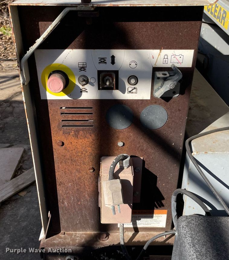 image for item NX9968 Mec 3068ES  scissor lift