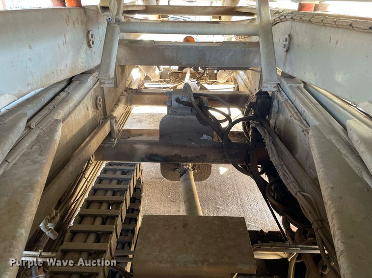 image for item NX9969 1996 Sky Jack SJ9250  scissor lift