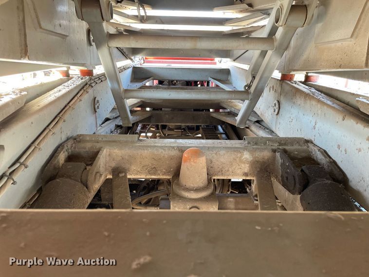 image for item NX9969 1996 Sky Jack SJ9250  scissor lift