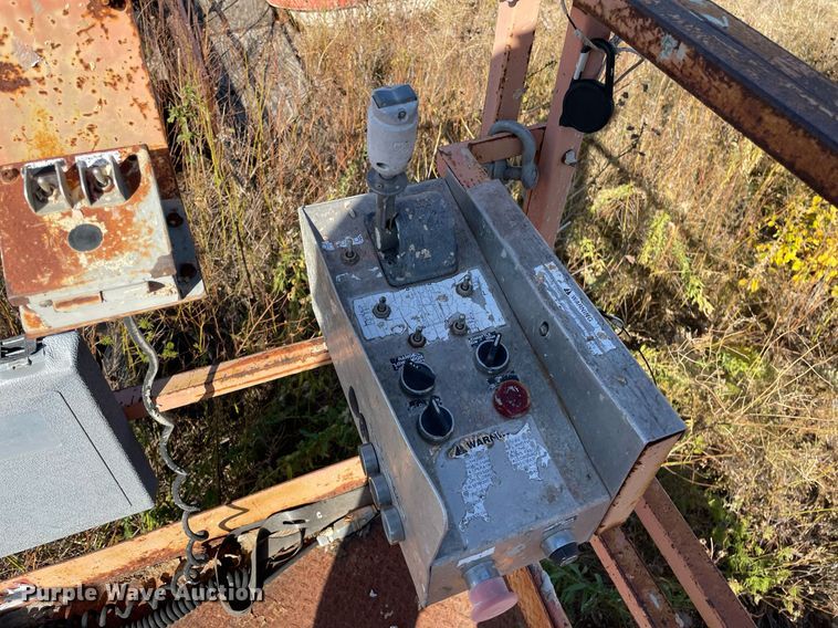 image for item NX9969 1996 Sky Jack SJ9250  scissor lift