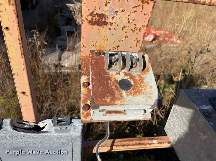 image for item NX9969 1996 Sky Jack SJ9250  scissor lift