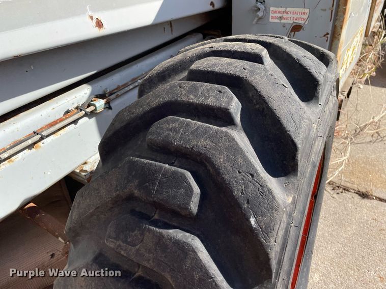 image for item NX9969 1996 Sky Jack SJ9250  scissor lift