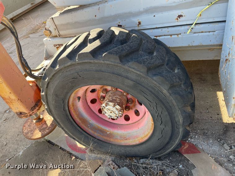 image for item NX9969 1996 Sky Jack SJ9250  scissor lift