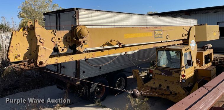 image for item NX9970 1973 Clark 714  crane