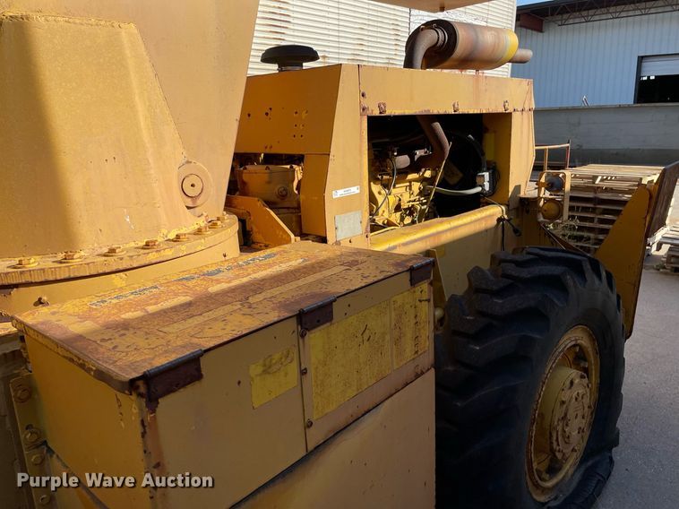 image for item NX9970 1973 Clark 714  crane