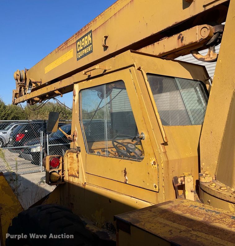 image for item NX9970 1973 Clark 714  crane