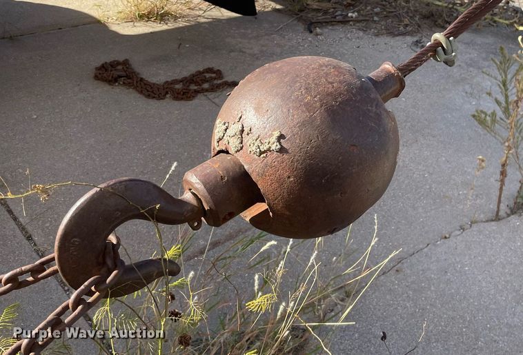 image for item NX9970 1973 Clark 714  crane