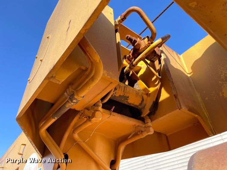 image for item NX9970 1973 Clark 714  crane