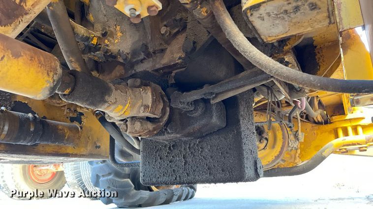 image for item NX9970 1973 Clark 714  crane