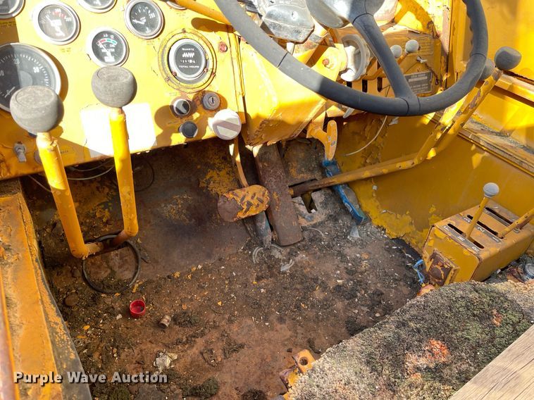 image for item NX9970 1973 Clark 714  crane