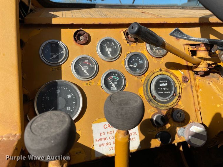 image for item NX9970 1973 Clark 714  crane