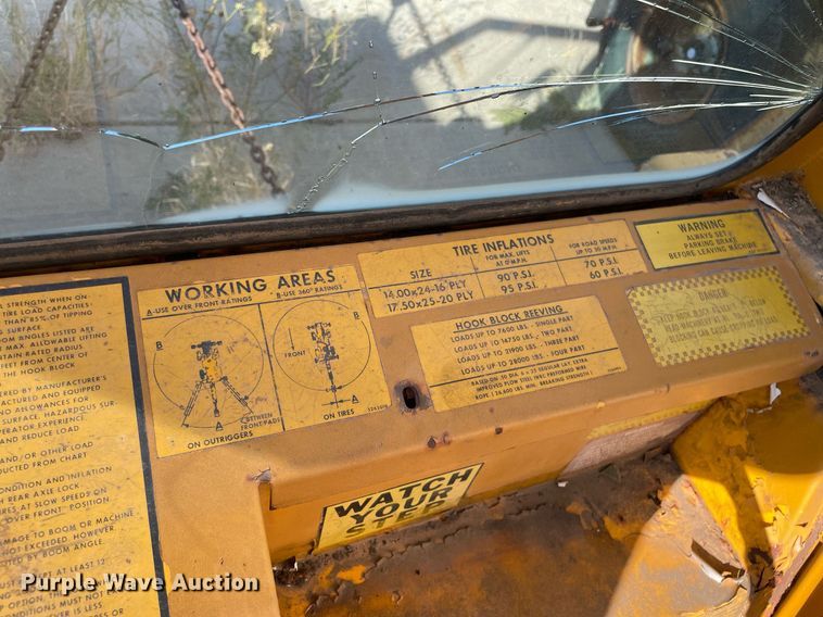 image for item NX9970 1973 Clark 714  crane