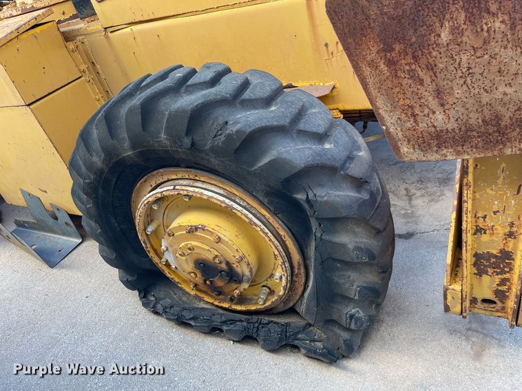 image for item NX9970 1973 Clark 714  crane