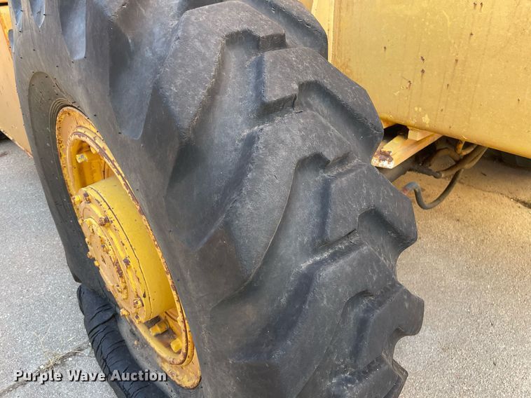 image for item NX9970 1973 Clark 714  crane