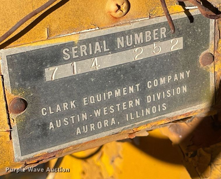 image for item NX9970 1973 Clark 714  crane