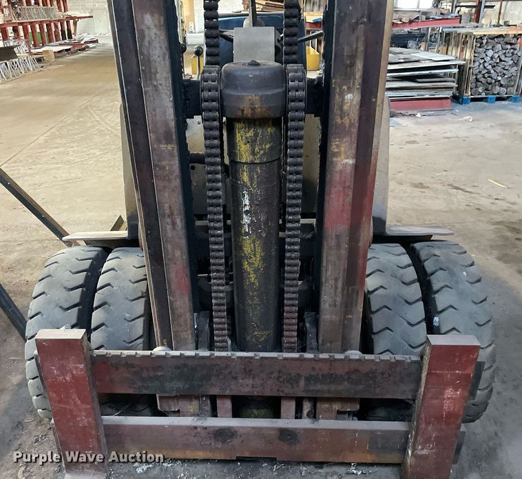 image for item NX9971 Yale GP-080-LBNSBT-086  forklift