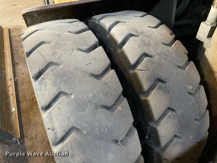 image for item NX9971 Yale GP-080-LBNSBT-086  forklift