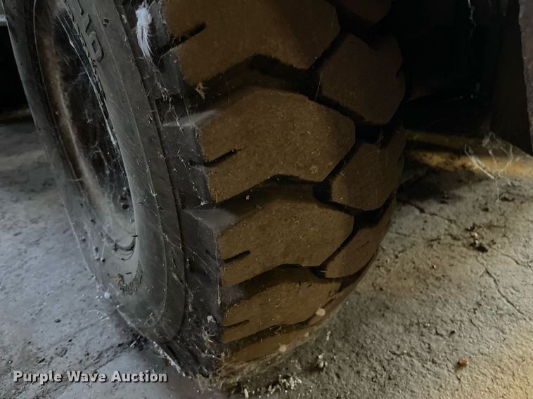 image for item NX9971 Yale GP-080-LBNSBT-086  forklift