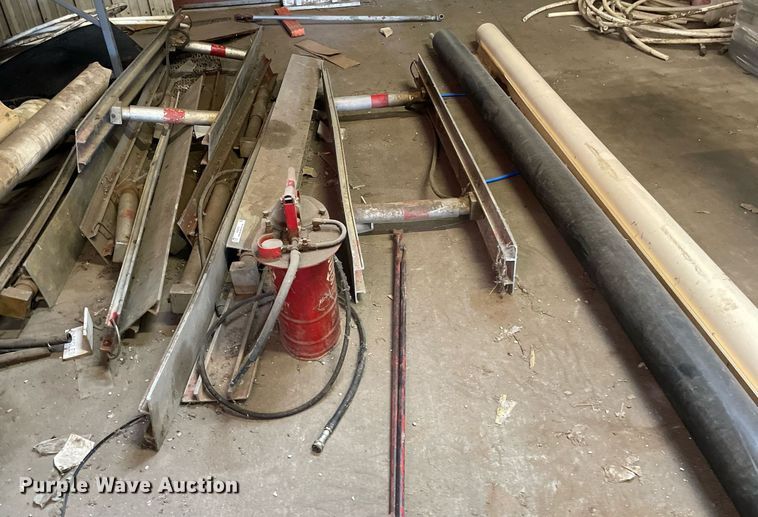 image for item NX9972 Speed Shore 7-36  shoring piles