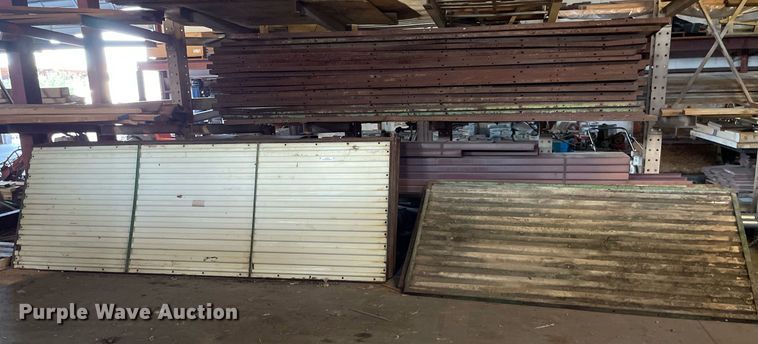 image for item NX9973 Approximately 200 Kelly Klosure enclosure panels