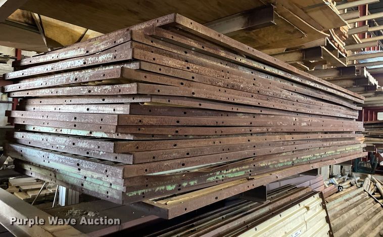 image for item NX9973 Approximately 200 Kelly Klosure enclosure panels