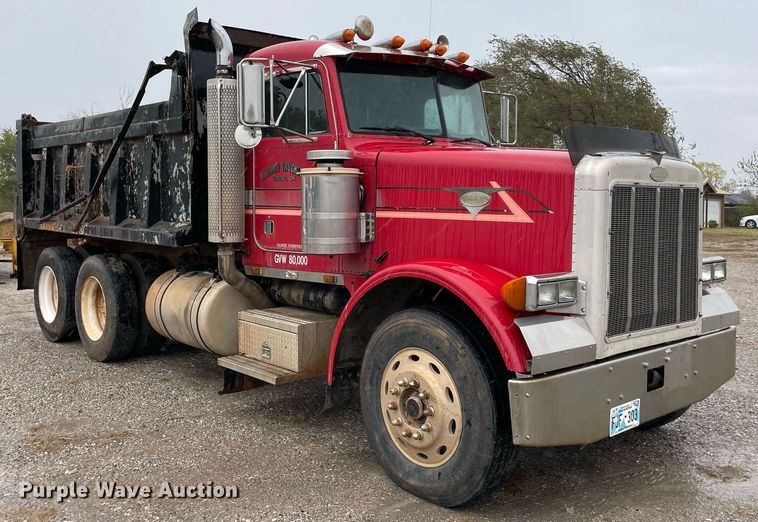 image for item NZ9007 1994 Peterbilt 378  dump truck
