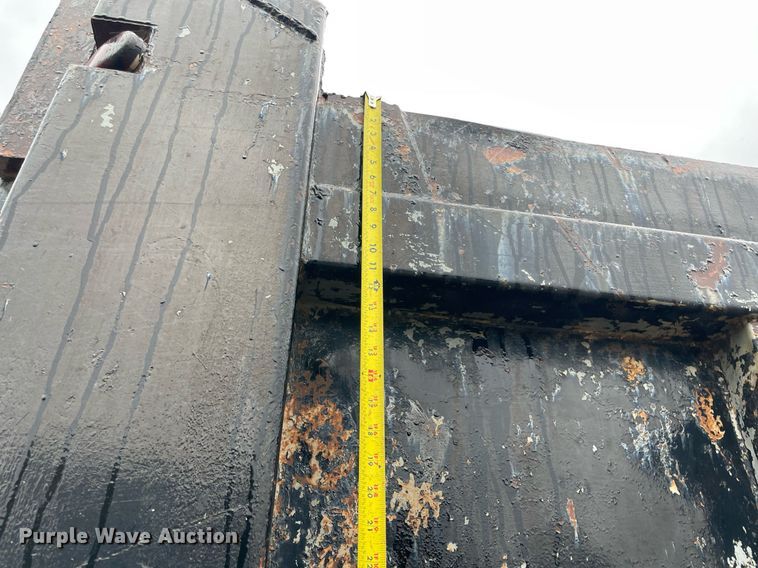 image for item NZ9007 1994 Peterbilt 378  dump truck