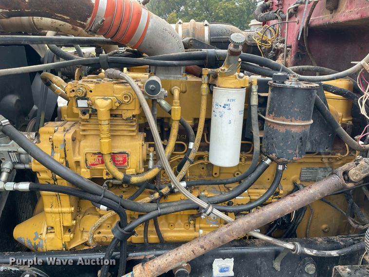 image for item NZ9007 1994 Peterbilt 378  dump truck