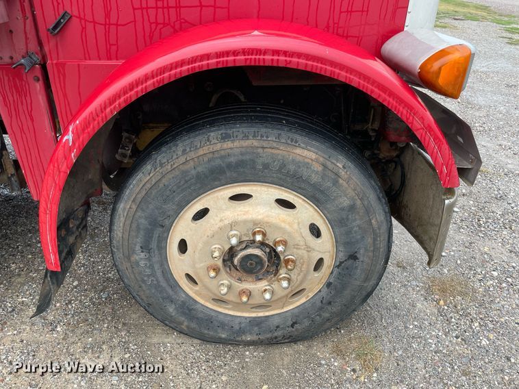 image for item NZ9007 1994 Peterbilt 378  dump truck