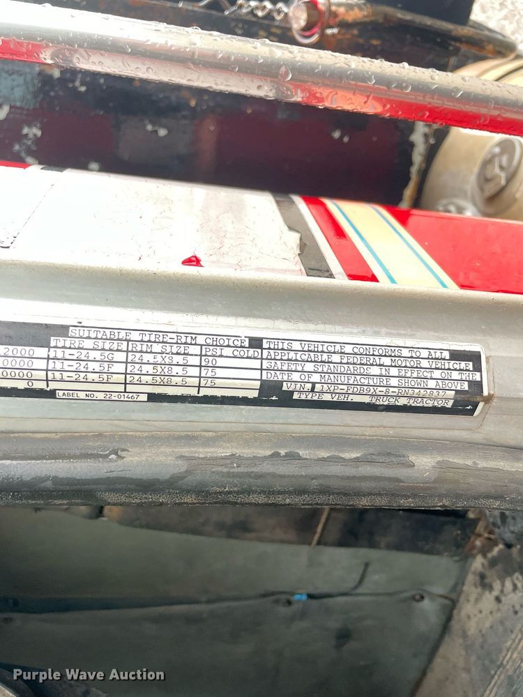 image for item NZ9007 1994 Peterbilt 378  dump truck