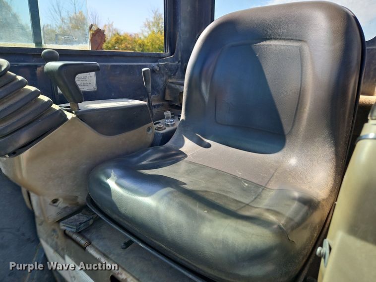 image for item NZ9046 2003 Case CX36  mini excavator