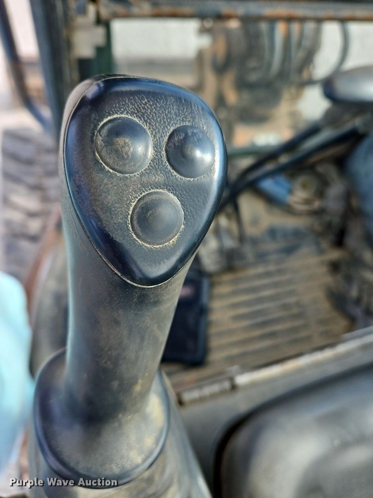 image for item NZ9046 2003 Case CX36  mini excavator