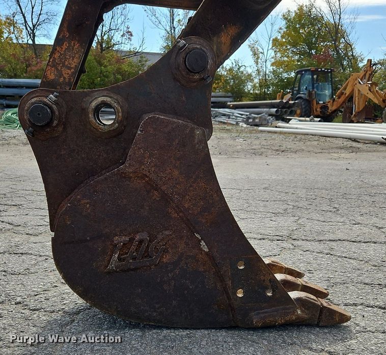 image for item NZ9046 2003 Case CX36  mini excavator