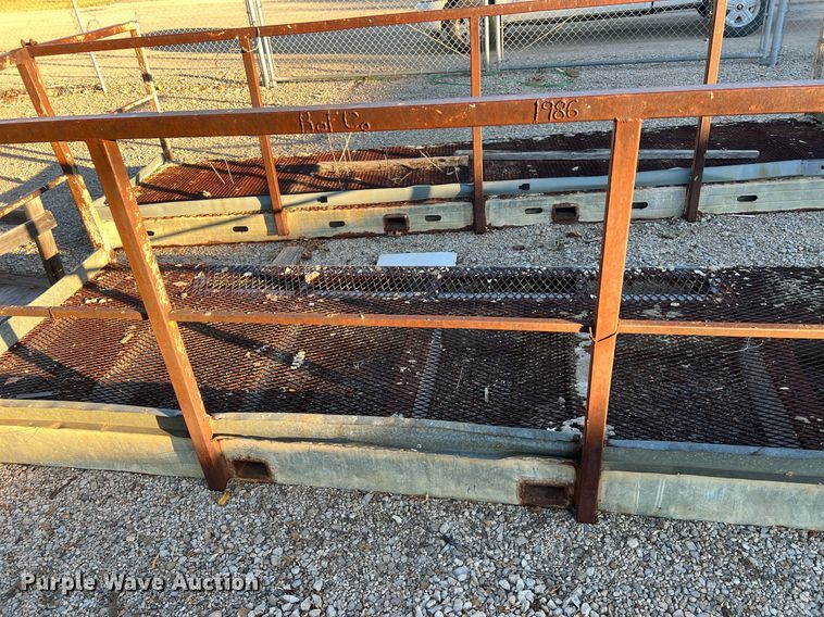 image for item OA9016 (3) man baskets