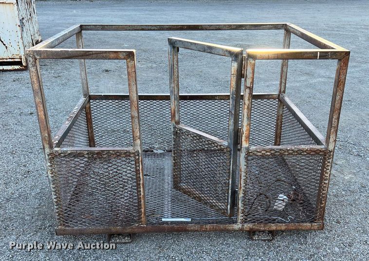 image for item OA9016 (3) man baskets