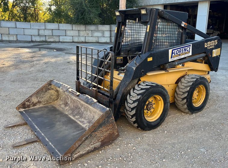 image for item OA9019 1996 New Holland LX885  skid steer loader
