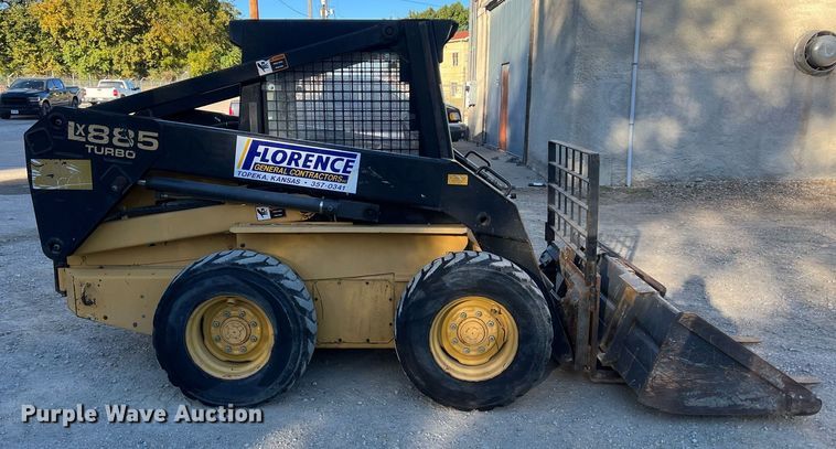 image for item OA9019 1996 New Holland LX885  skid steer loader