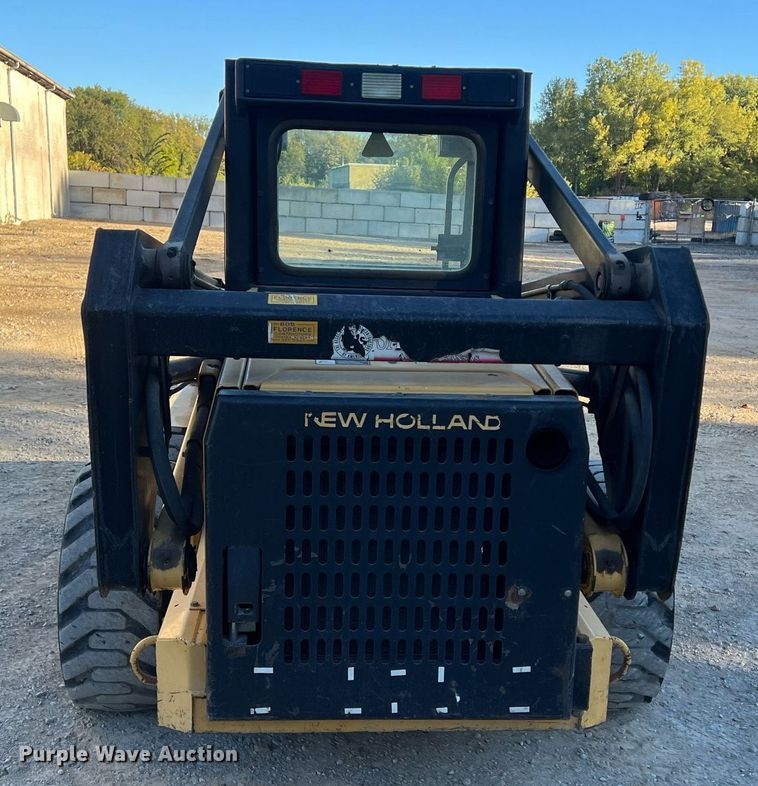 image for item OA9019 1996 New Holland LX885  skid steer loader