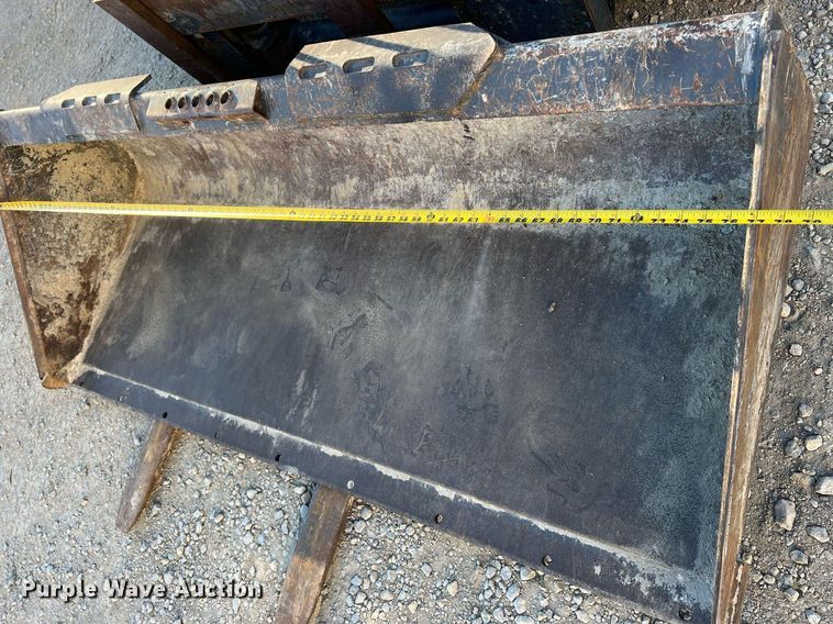 image for item OA9019 1996 New Holland LX885  skid steer loader