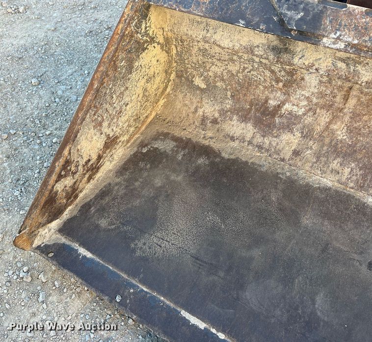 image for item OA9019 1996 New Holland LX885  skid steer loader