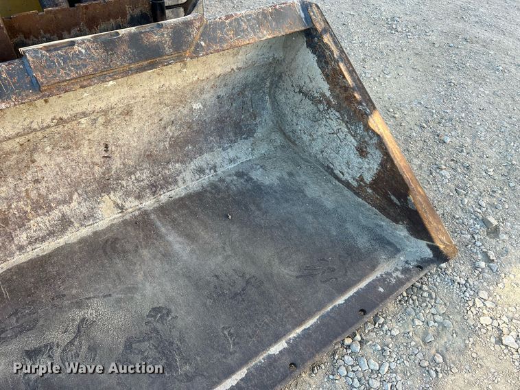 image for item OA9019 1996 New Holland LX885  skid steer loader