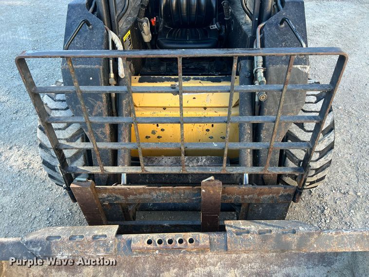 image for item OA9019 1996 New Holland LX885  skid steer loader