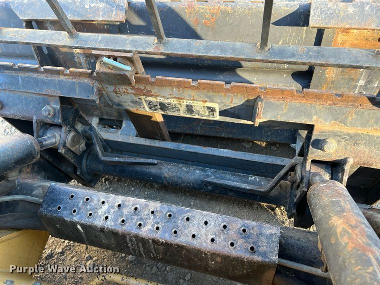 image for item OA9019 1996 New Holland LX885  skid steer loader